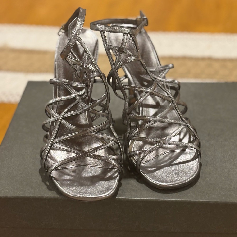 Via Spiga V-Liv Strappy Metallic Leather Heels 7.5M